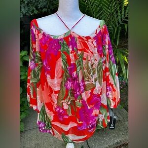 Women’s Cold Shoulder INC Top